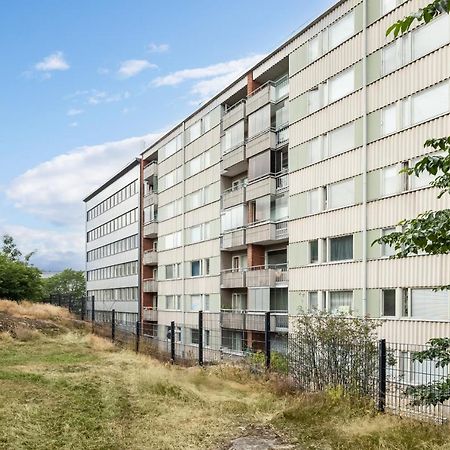 Апартаменты Wehost Spacious Traveller'S Hq Above Metro @Vilhonvuorenkuja 16 Хельсинки Экстерьер фото