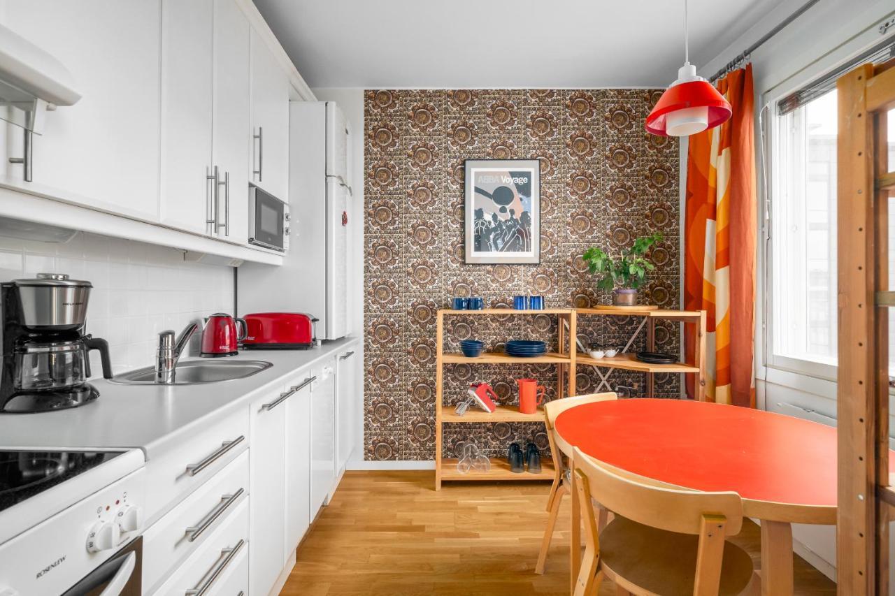 Апартаменты Wehost Spacious Traveller'S Hq Above Metro @Vilhonvuorenkuja 16 Хельсинки Экстерьер фото
