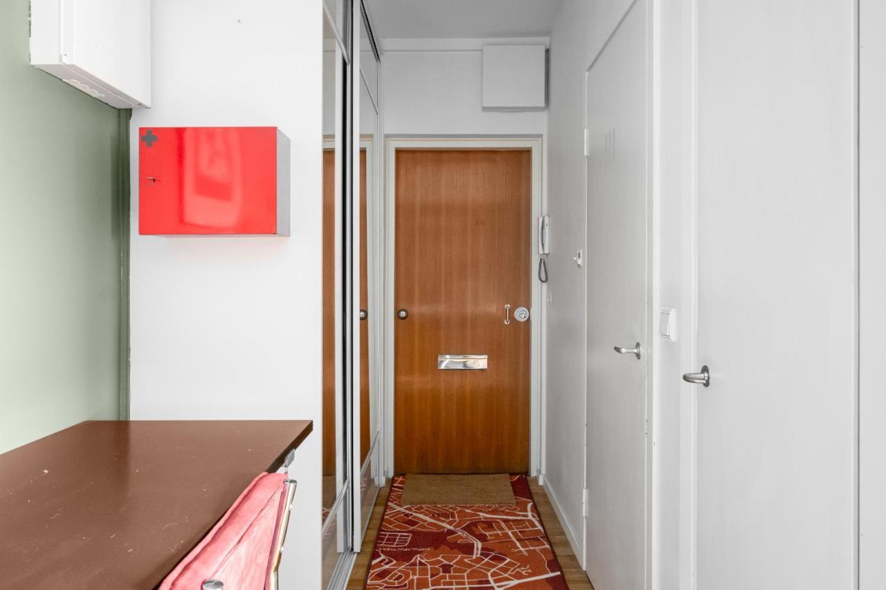 Апартаменты Wehost Spacious Traveller'S Hq Above Metro @Vilhonvuorenkuja 16 Хельсинки Экстерьер фото
